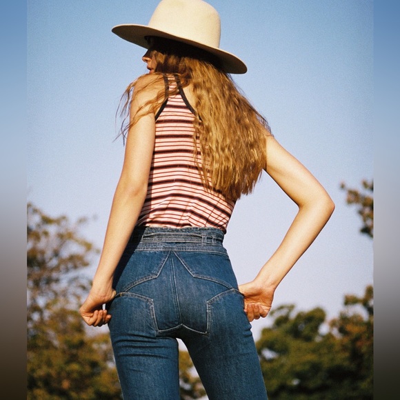 Stoned Immaculate Superstar Jean in Filmore - Picture 5 of 12